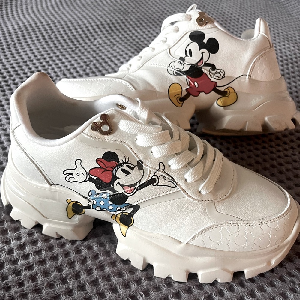 Disney ALDO Mickey Minnie Jogger Sneakers - DISNEY X ALDO women’s size 8